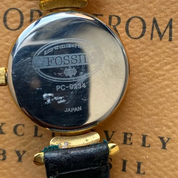 RARE 1993 FOSSIL MOTHER OF PEARL MOON PHASE WATCH PC-9234 - Picture 9 of 10